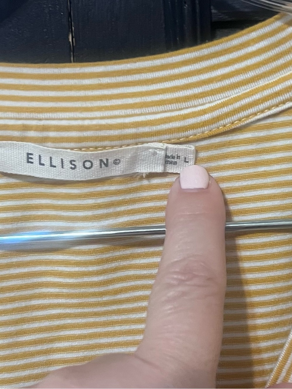 Ellison Yellow and White Striped V-Neck Short Sleeve Tee Sz L - Picture 3 of 7